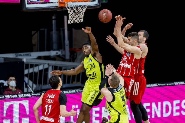 并在危机四 并在危机四